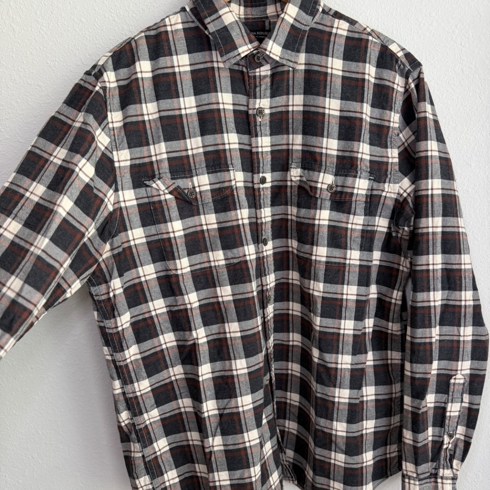 Banana Republic Plaid Luxe Flannel Untucked Slim Fit Long Sleeve Button Down